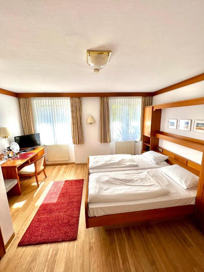 Hotel Krone Нойенбург ам Рейн Екстериор снимка