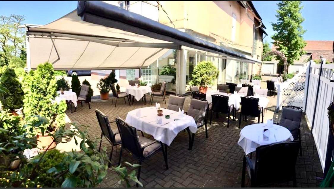 Hotel Krone Нойенбург ам Рейн Екстериор снимка